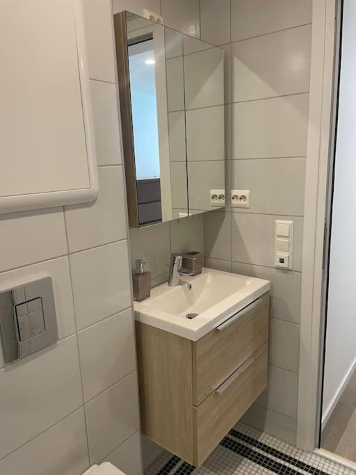 3 Rooms Apartment In Center Олесунн Екстер'єр фото