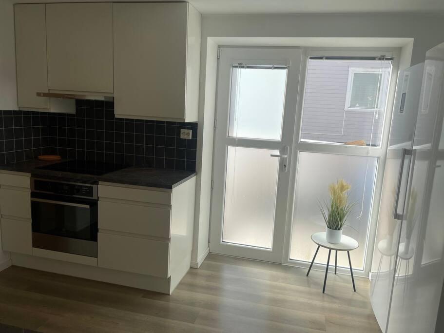 3 Rooms Apartment In Center Олесунн Екстер'єр фото
