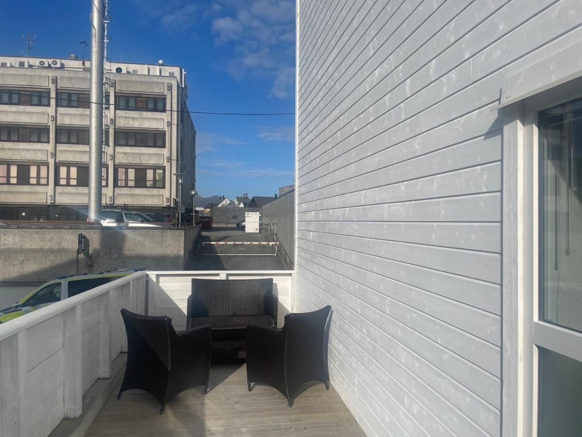 3 Rooms Apartment In Center Олесунн Екстер'єр фото